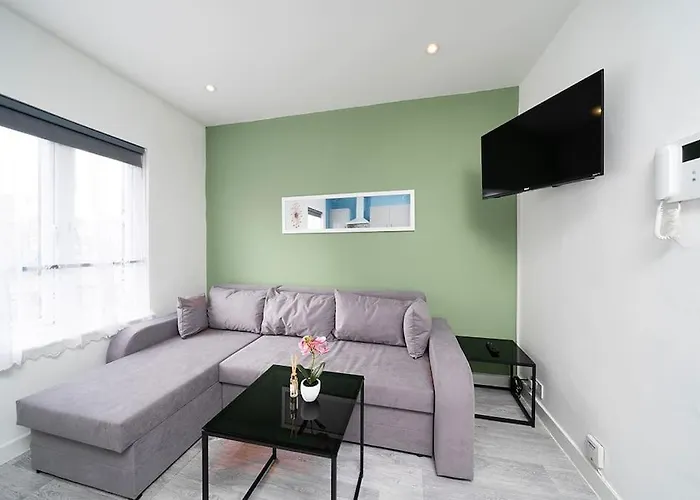 Soho Apartments F4